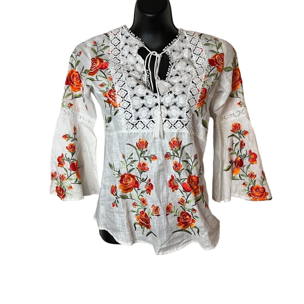 BOSTON PROPER 100% Linen Floral embroidered boho blouse. Size: XXS